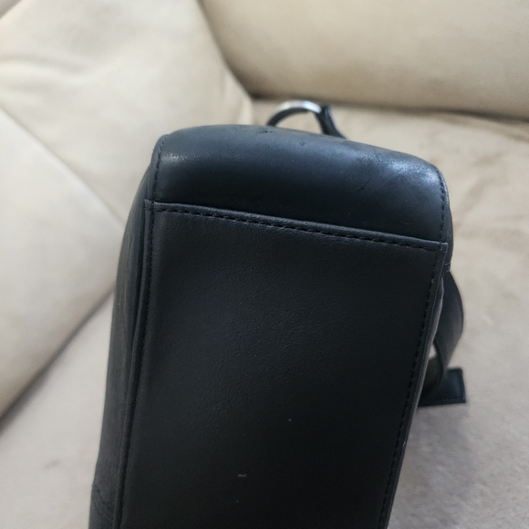 Preston & York Black Leather Crossbody Bag.Very Good Condition. - Picture 8 of 14